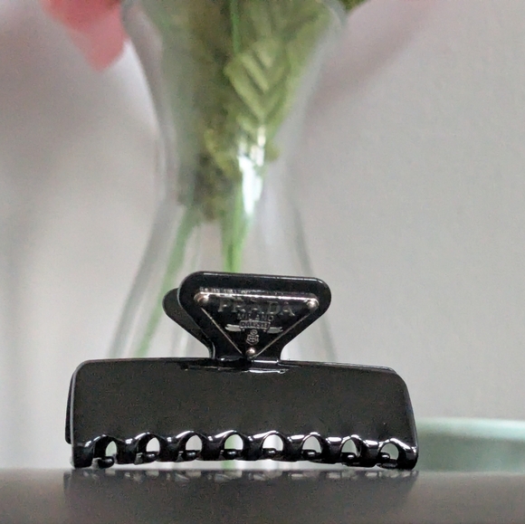 Prada Black Hair Clip - Picture 4 of 5